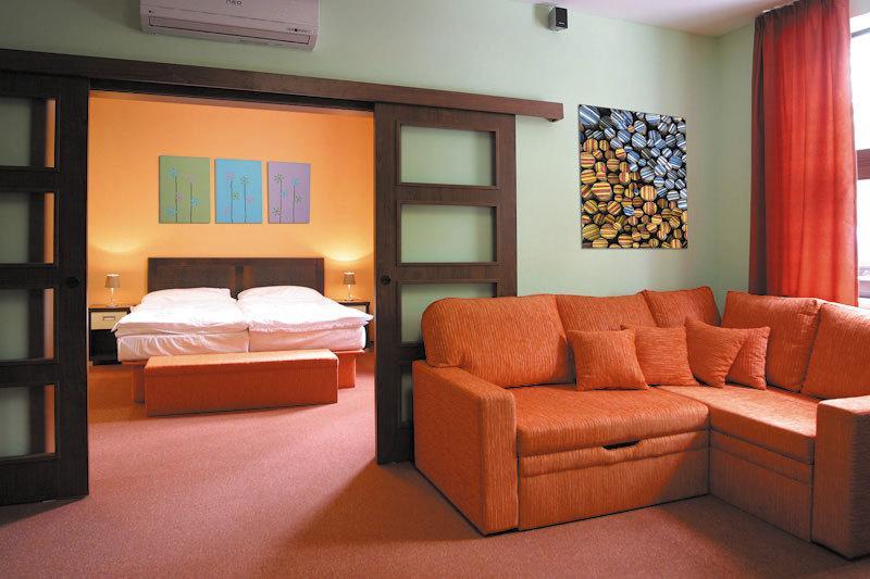 Garni Hotel Cosmopolitan Сенець Номер фото